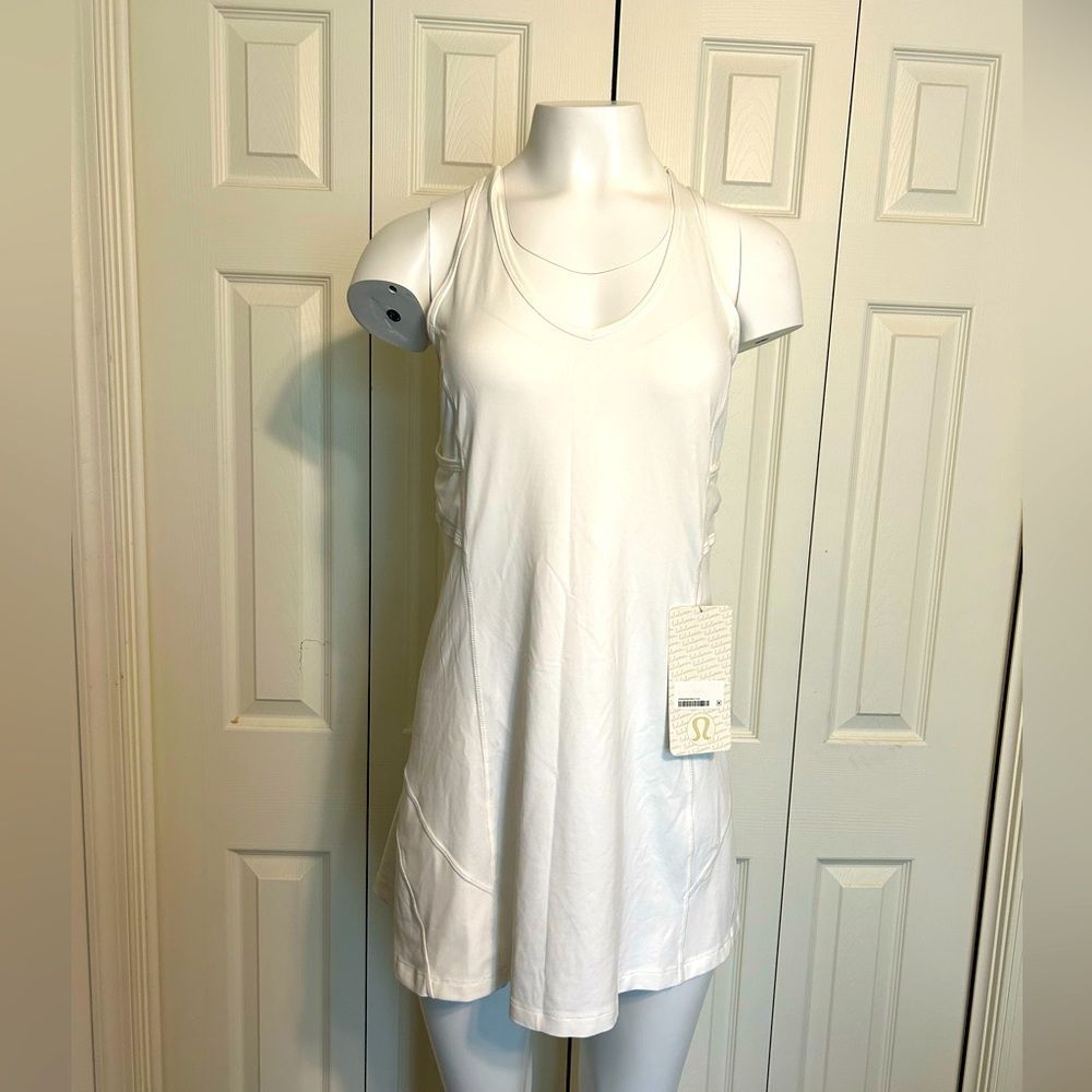 Lululemon womens White Ace Tennis Dress Size 10
